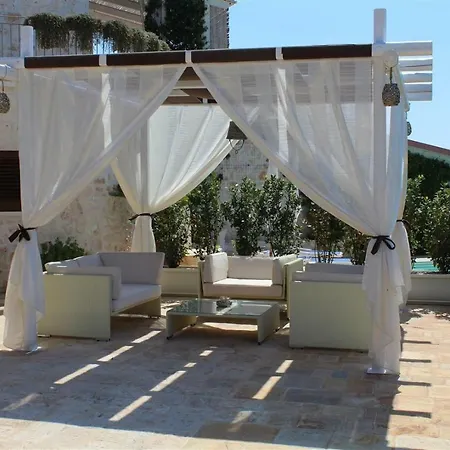 Dimora Saracena Villa *